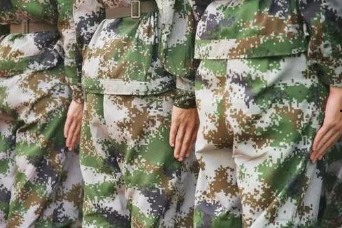 军训吃瓜搞笑视频