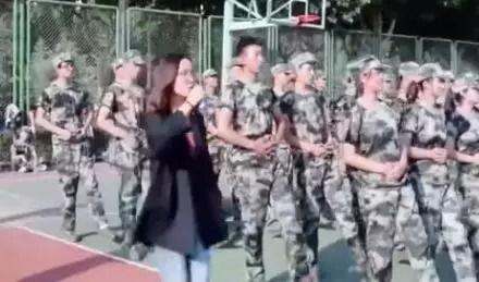 每日慧聪吃瓜视频军训