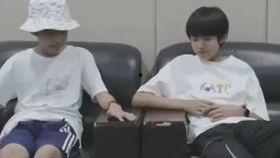 网友吃瓜现状讽刺视频,揭秘网络讽刺视频背后的现实讽刺