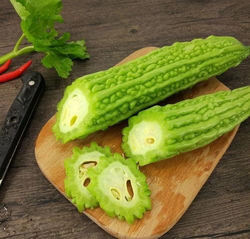 吃鸡抽耳瓜视频素材下载