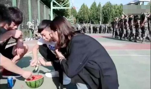 最新网络吃瓜视频军训,网络吃瓜视频带你领略青春风采