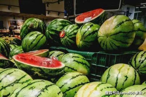 摘西瓜视频儿童吃瓜,摘西瓜视频萌态十足