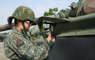 台陆军吃瓜视频大全集下载,揭秘军中趣闻轶事