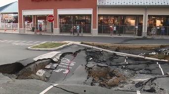 楼下停车场吃瓜视频