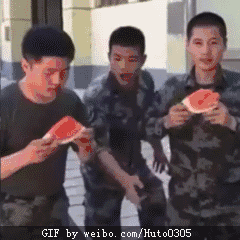 大叔吃瓜尾巴视频,揭秘娱乐圈幕后真相