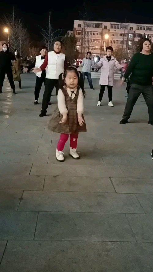 潍坊跳舞女孩原视频吃瓜,揭秘网络热议背后的真相